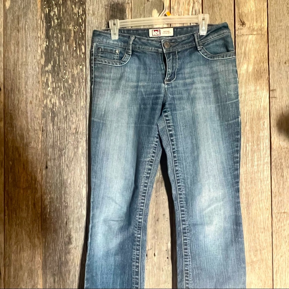LEI Ashley Woman’s Blue Jeans Size 9